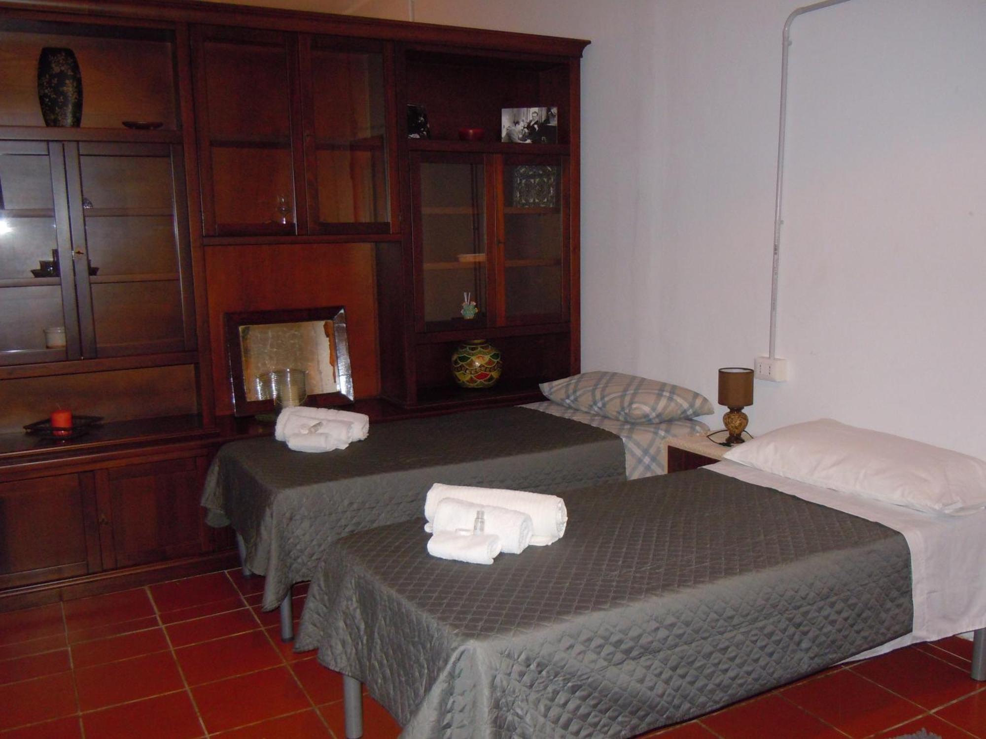 Il Colle Degli Ulivi Hotel San Calogero Buitenkant foto