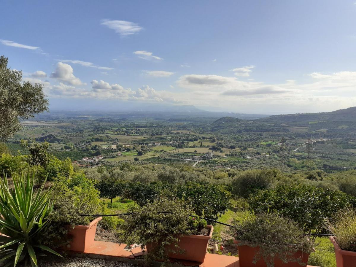 Il Colle Degli Ulivi Hotel San Calogero Buitenkant foto